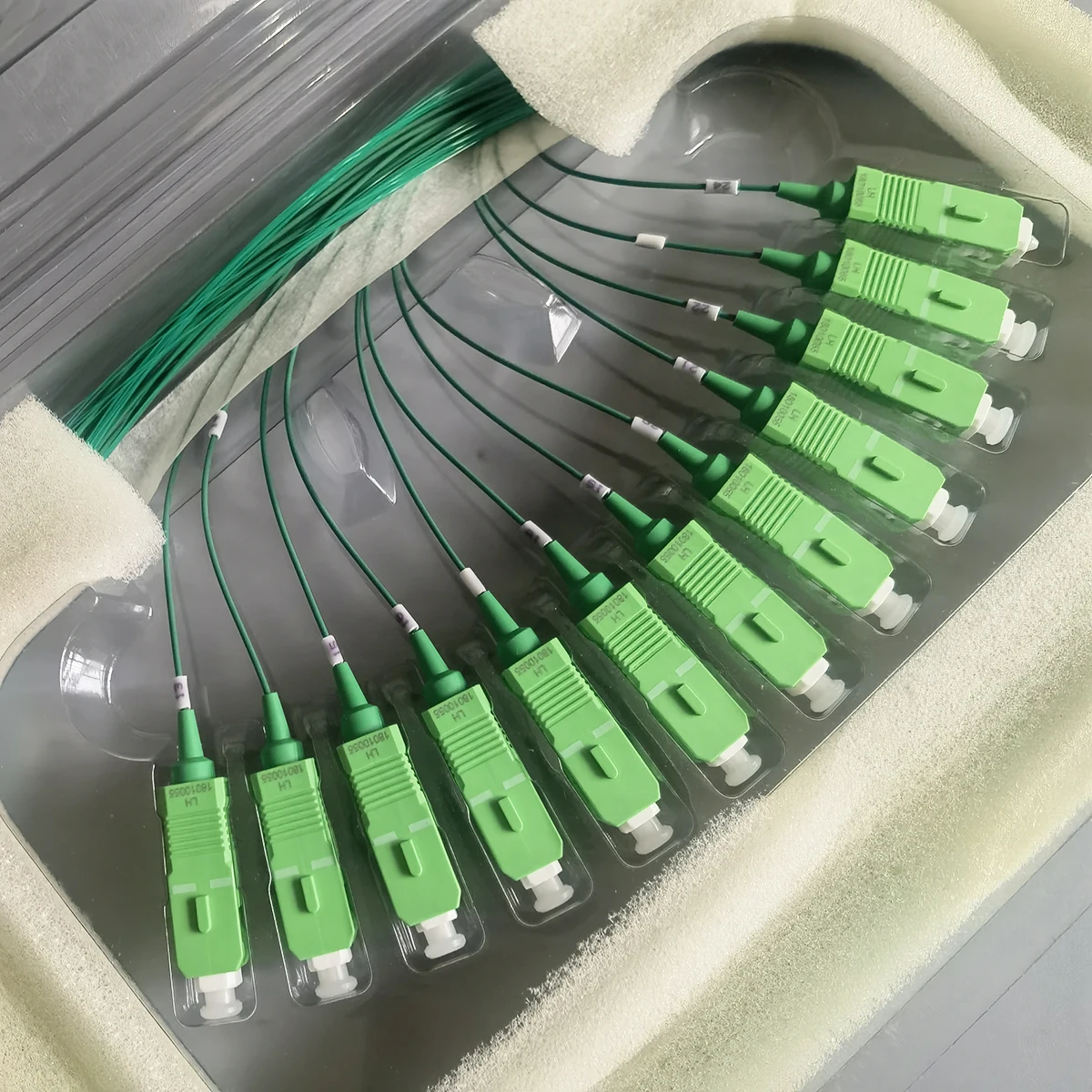 Paquete de 12 núcleos Cable de extensión de Cable de Internet de fibra óptica SC-APC de 0,9 MM monomodo 0,9 M