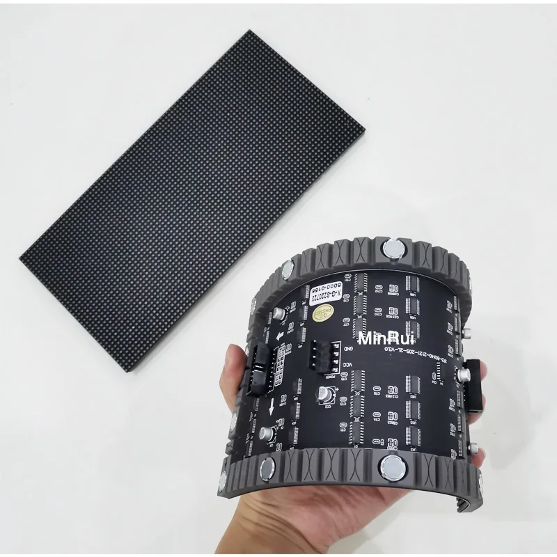 Modulo display LED SMD P3 flessibile a colori per interni Pannello LED Matrix HD 240x120mm / 80 x 40 Pixel Video Wall per la pubblicità