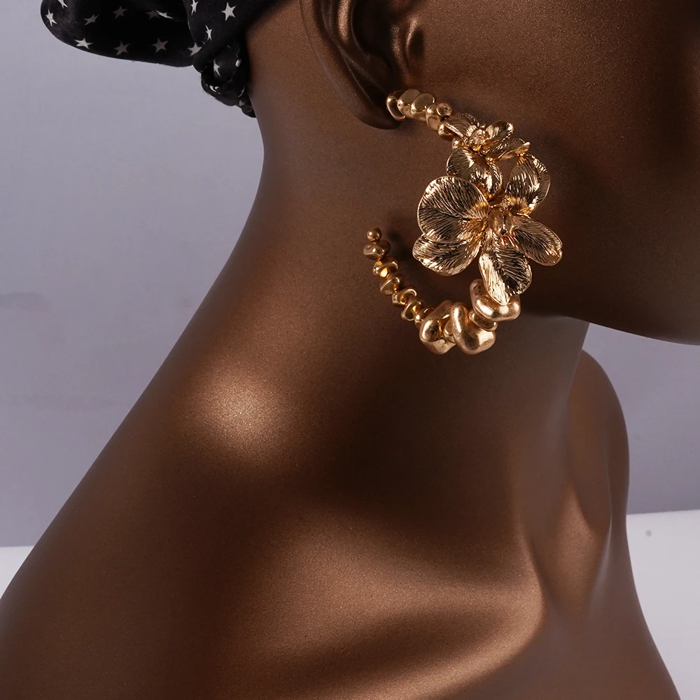 

Vintage alloy earrings, suitable for daily wear. Avant garde metal personalized earrings, a must-have for parties and birthdays