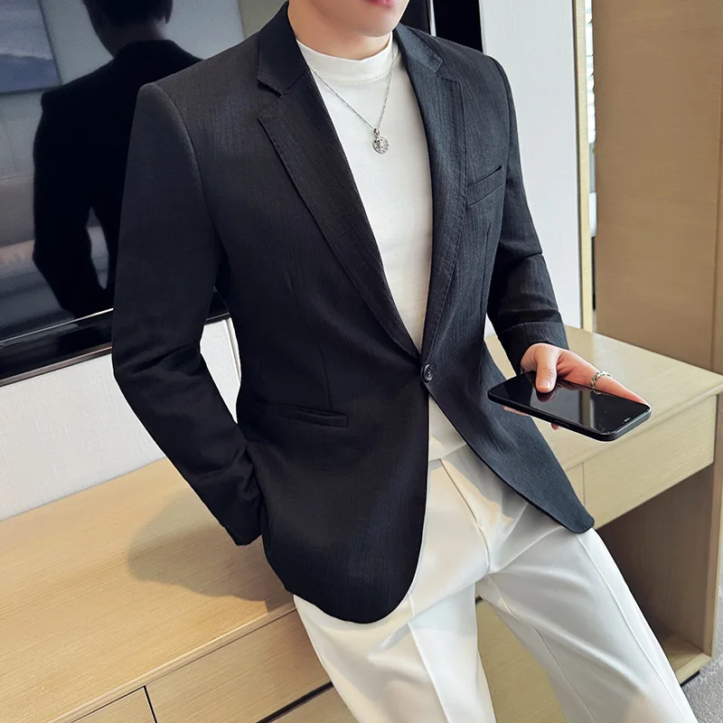 The 2025 new high-quality business fitted suit is a trendy, lightweight and breathable suit jacket for parties and gatherings