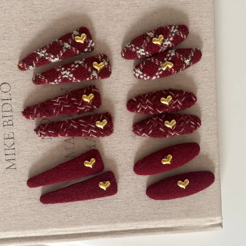 

Retro red love hairpin women's metal temperament hairpin New Year's new exquisite and fashionable edge clip hair accessories