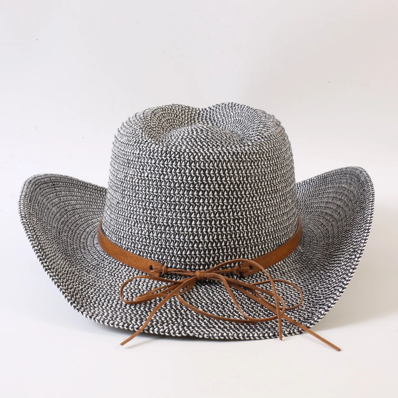 Vintage Studded Leather Belt Accessory Cowboy Straw Hat for Men. the Brim Has a Shaped Soft Silk Lining That Can Be Rolled Up. Breathable and Sweat-Absorbent, Does Not Feel Stuffy. Lightweight and Flexible. Versatile for Prairie Road Trips, Beach Parties, Travel Outings, Camping and Hiking, Daily Street Photography, Outdoor Fishing