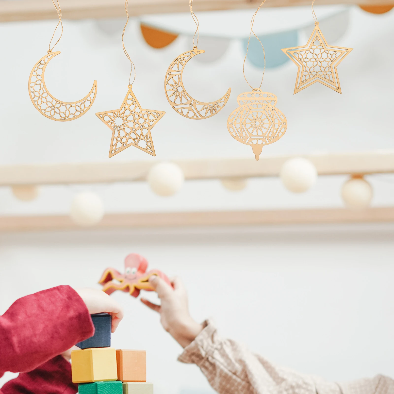 ชุดงานฝีมือตกแต่งบ้าน 11 ชิ้น ทำจากไม้ ตัดแต่งเองได้ ไม่เคลือบสี สำหรับงานปาร์ตี้วันหยุด ทำจี้แขวนประดับ