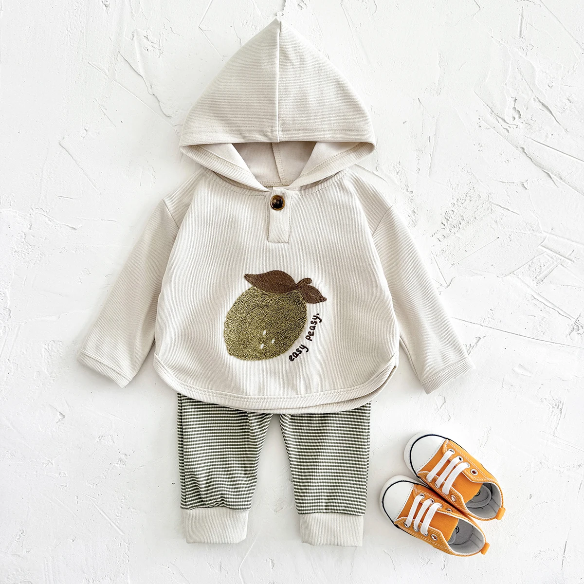 

Детский повседневный комплект Auttumn с героями мультфильмов, одежда для малышей, толстовка с капюшоном, топ с длинными рукавами и принтом фруктов + длинные штаны в полоску, комплект из 2 предметов, От 0 до 3 лет