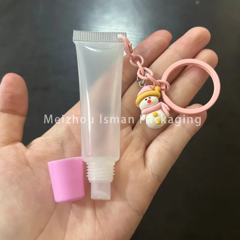 50Pcs Leere 15ML Leere Weihnachten Rosa Lip Gloss Squeeze Kosmetische Lippenstift Lip Balm Verpackung Lip Gloss Rohr Mit nette Schlüssel Kette