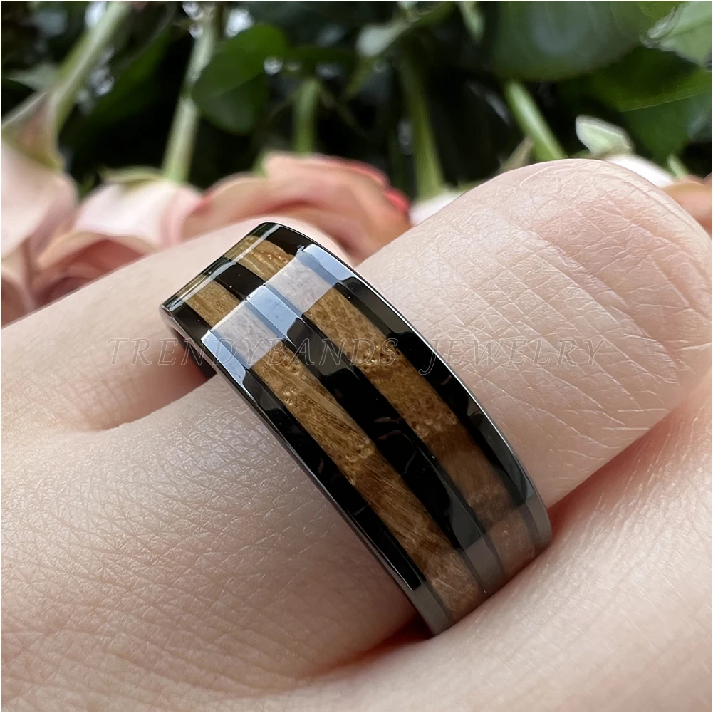 8 mm Herren- und Damenring, Wolfram-Ehering, Paar-Modeschmuck, Whiskyfass, Holzeinlage, poliert, glänzend, bequeme Passform – Detail 5