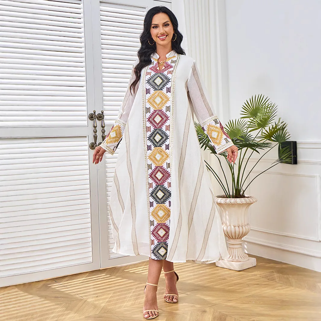 

Middle East Muslim robe women's long dress summer new beads embroidered travel party dress long sleeves with fashion simple temp