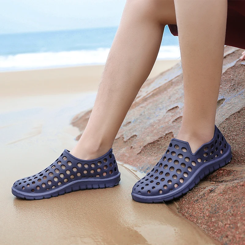 Sandalias Unisex de gran tamaño para exteriores, zapatos acuáticos de playa para pareja, zapatillas informales para jardín, zapatos para vadear,