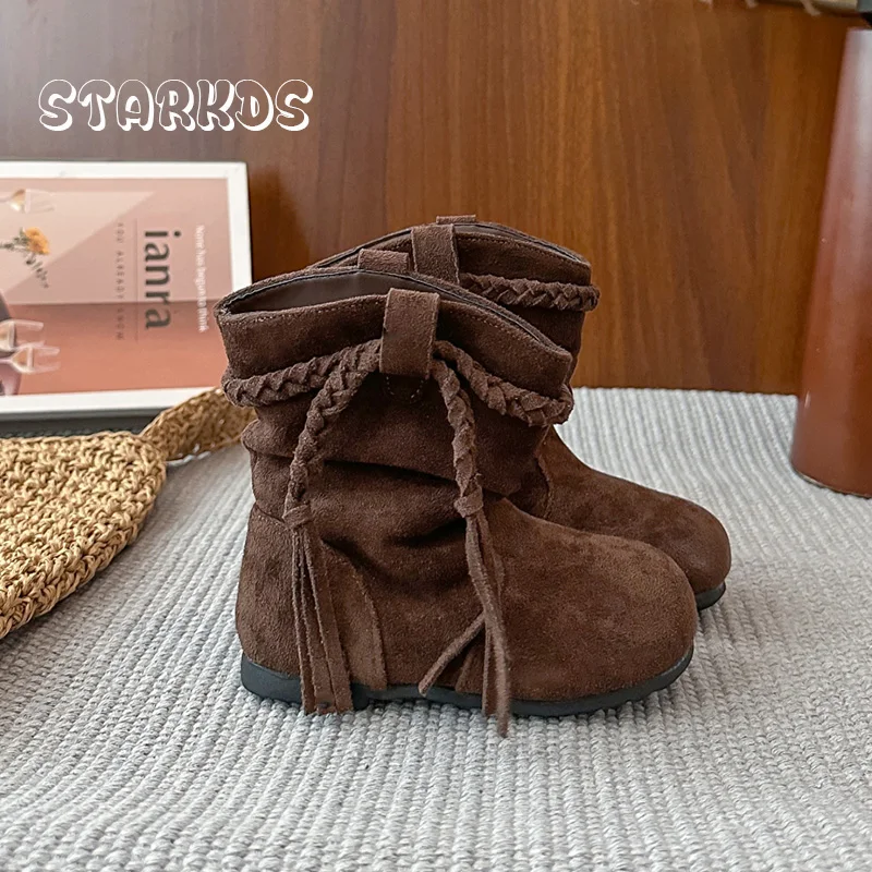 

Ботинки в стиле вестерн с плетеной бахромой для девочек, без шнуровки со складками, ботинки до середины икры с кисточками, зимние ботинки с круглым носком, теплые плюшевые замшевые боты на плоской подошве