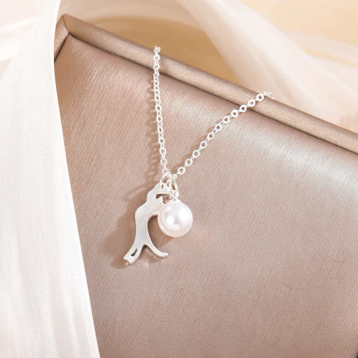 

Uini-Tail hot new 925 Tibetan silver cute kitten pearl clavicle chain Korea simple fashion wild tide flow Valentine's Day gift