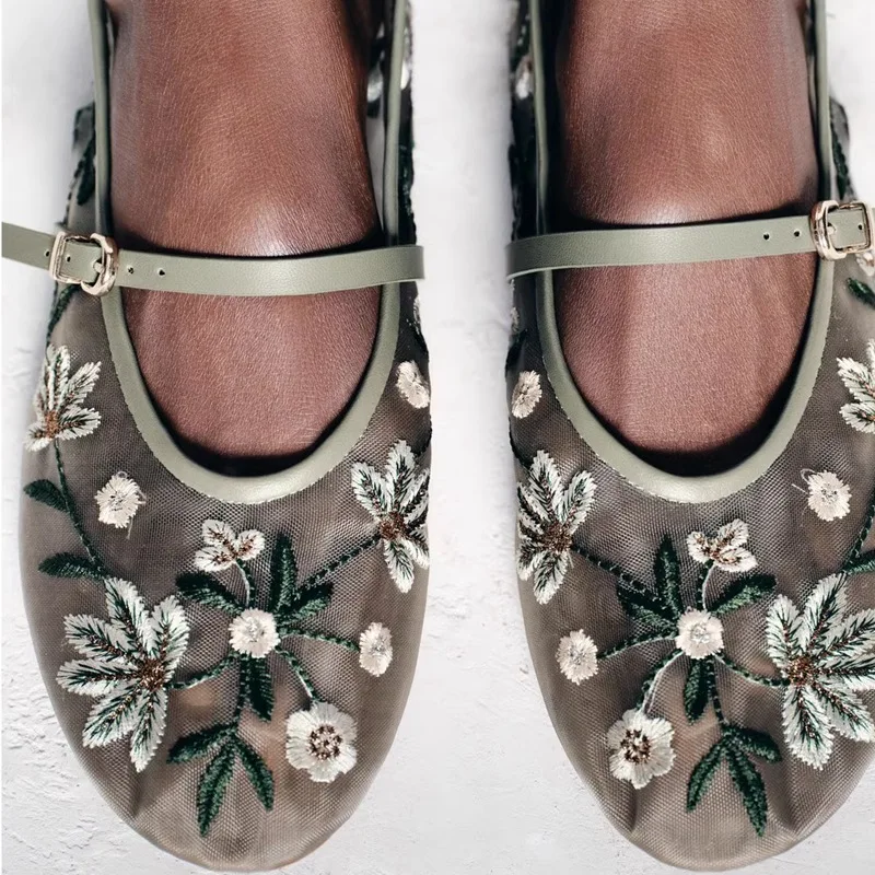 Flower Embroidered Mesh Flats Ballet Shoes Women  Breathable Round Toe Retro Women Shoes Leisure Comfy Designer Mary Jane Shoes