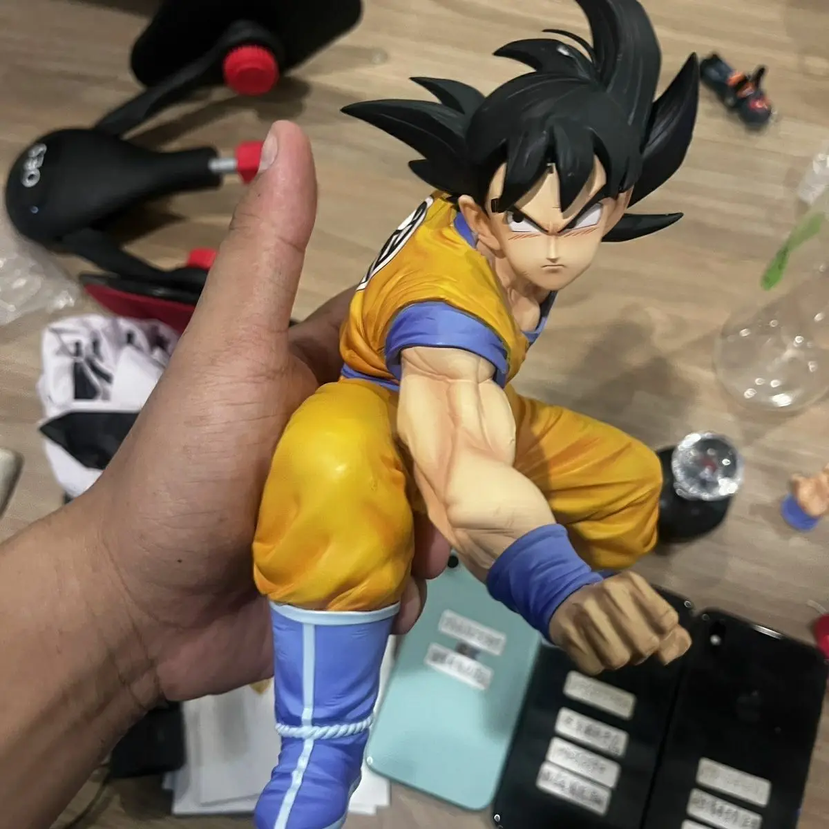 Em estoque son goku anime figuras dragon ball z super saiyan goku pvc estátua coleção modelo decoração do quarto presentes de aniversário brinquedos