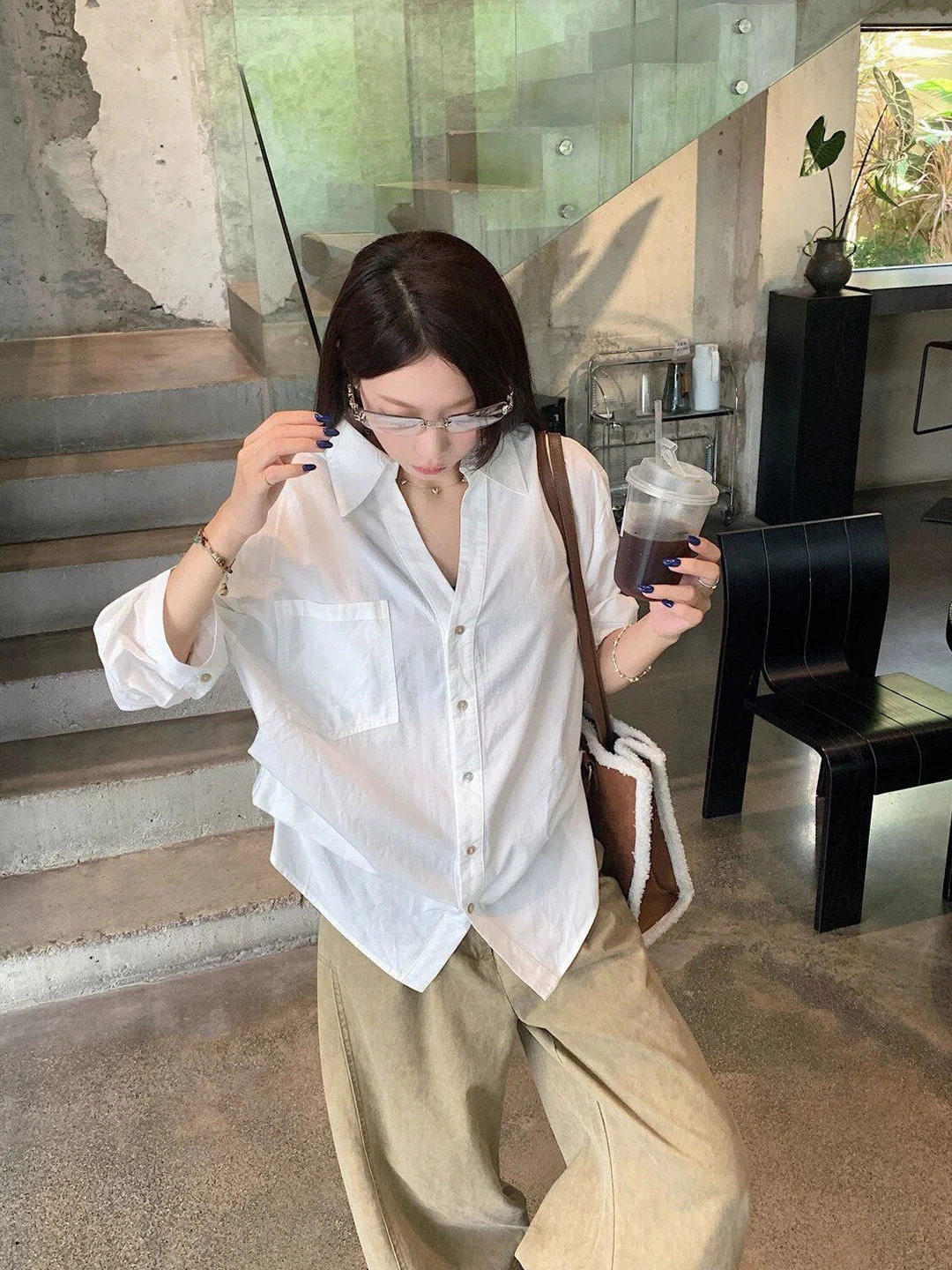 Loose Fit White Shirt Women's Summer Casual Slimming mid Sleeve Button up Pleated Waist Cinched Korean Style Commute Shirt