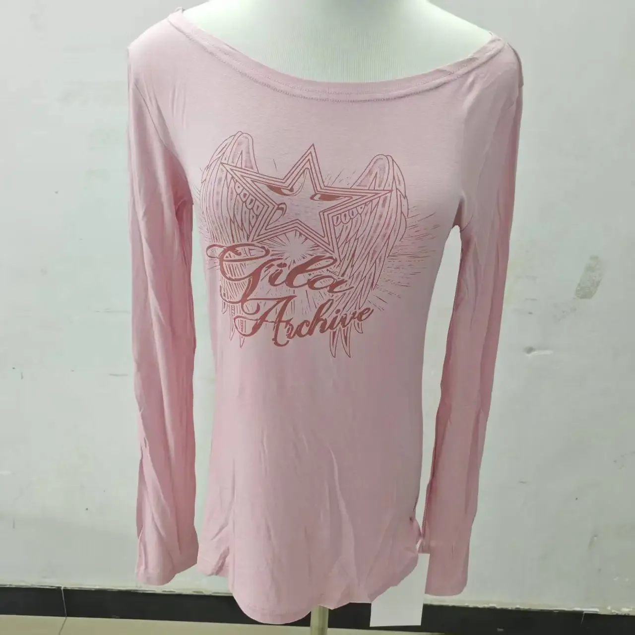 الوردي رسالة ستار شفافة طويلة الأكمام قاعدة قميص علوي Jisoo كيم لمفتاح طويل الخريف 2025 موضة المرأة تي شيرت نمط غير رسمي #2