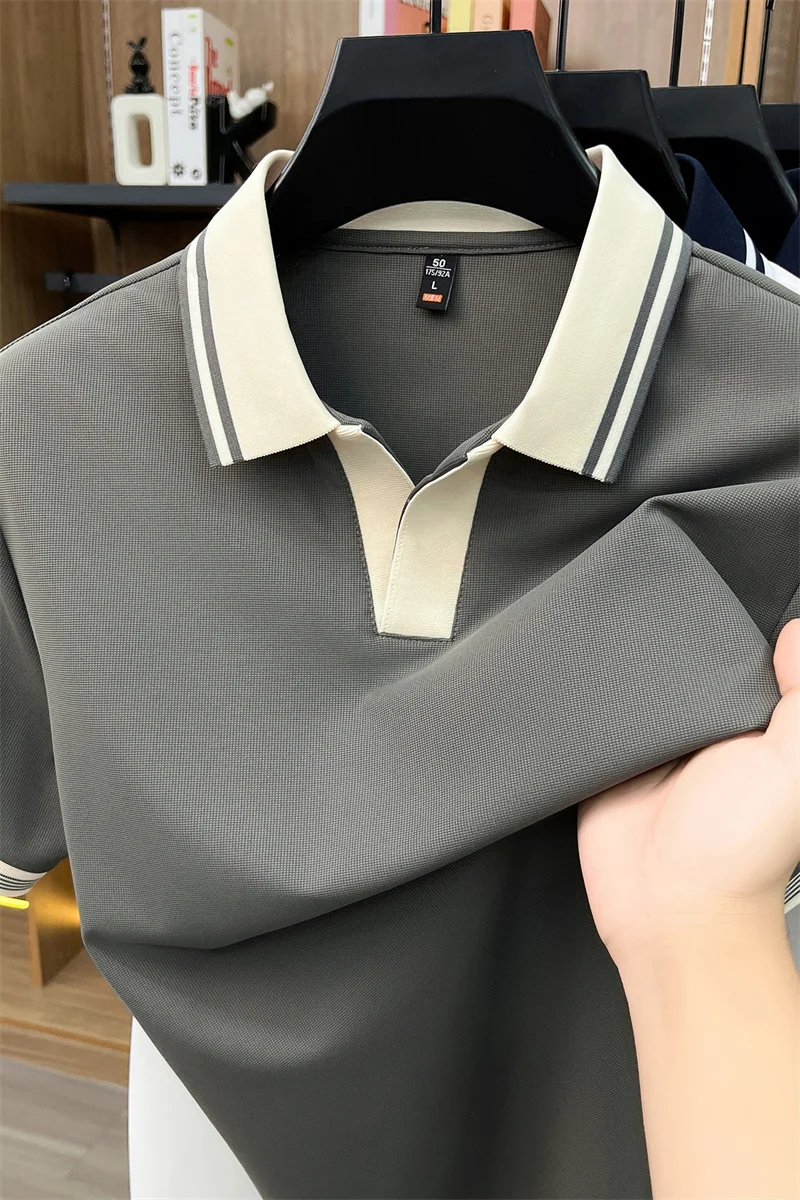 2026 Summer New Style Men's Nylon Seamless Cutaway Collar Skirted Frayed Short-Sleeved T-Shirt