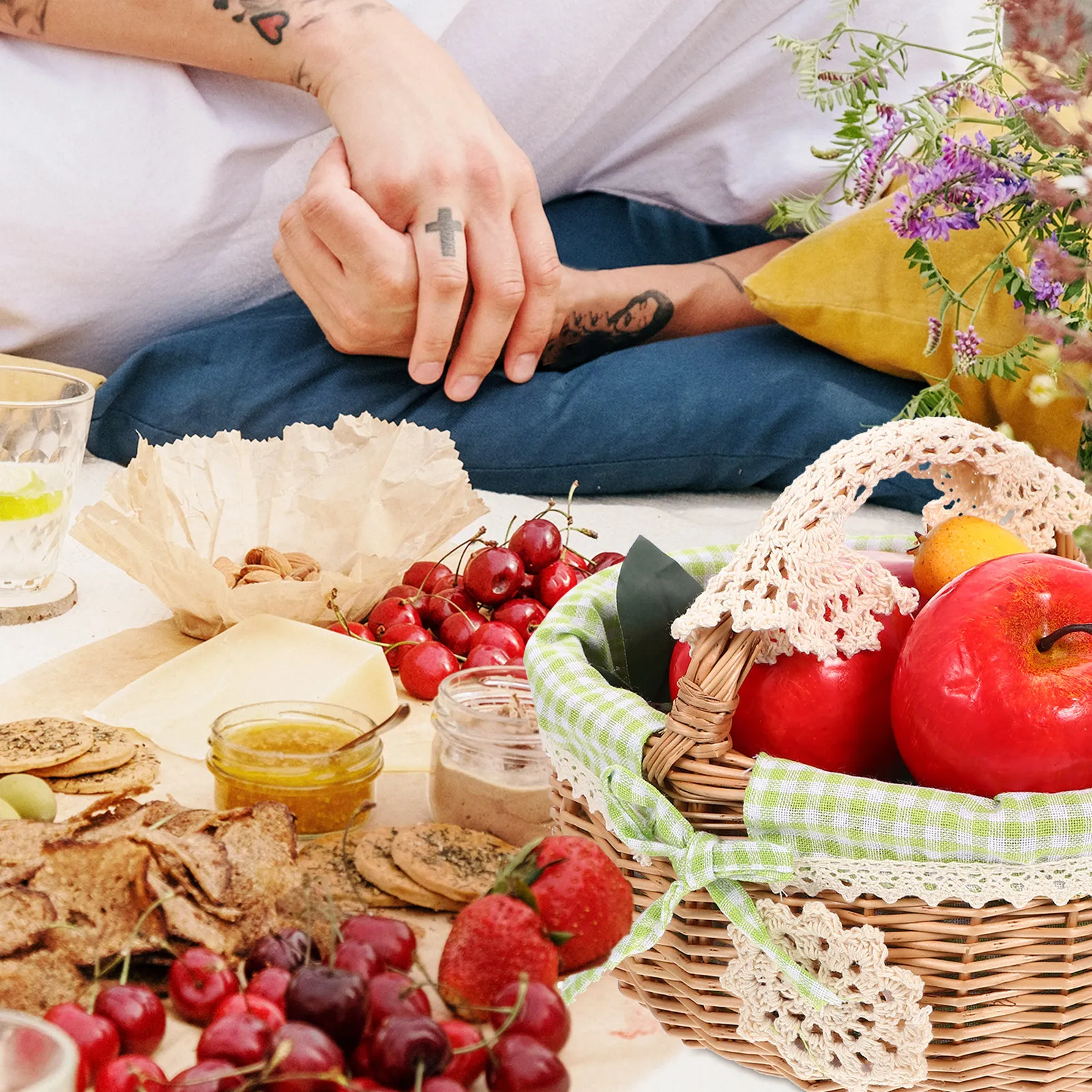 

Portable Picnic Basket Lightweight Woven Flower Storage Basket for Outdoor Garden Party Wedding Event Decoration Snack Fruit