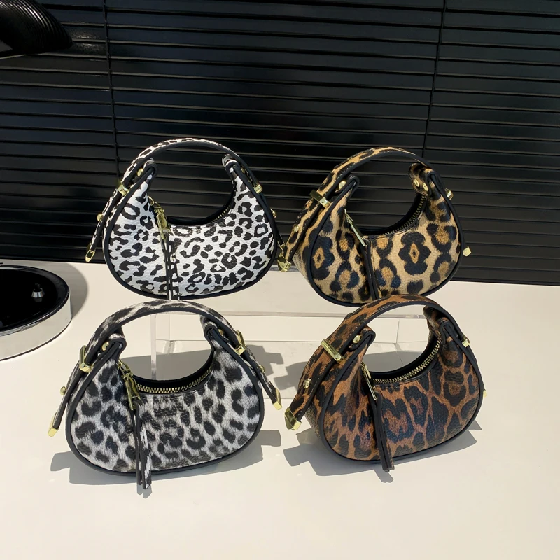 LEFTSIDE Mini Leopard PU Leder Umhängetaschen Für Frauen 2024, Y2K Trend Weibliche Koreanische Mode Dame Schulter Tasche Dame Handtaschen