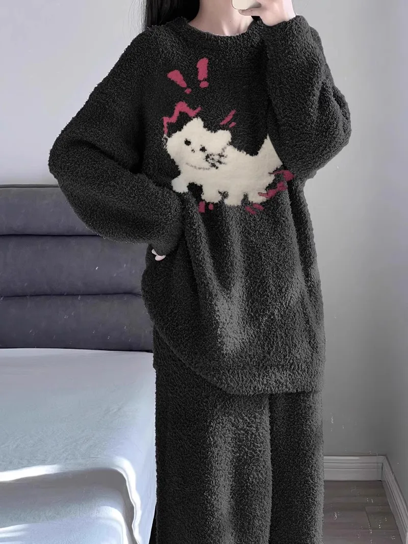 パジャマセットエレガントな女性の冬厚いフリース全身暖かいサーマル長袖ボタン寝間着快適で居心地の良いナイトウェア