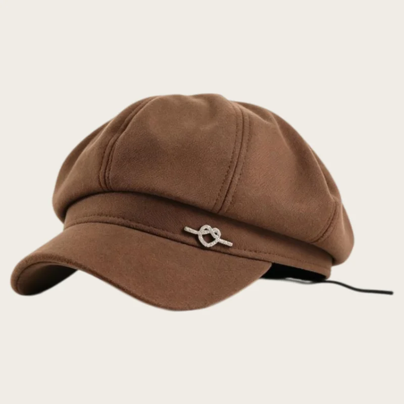 Women's Autumn and Winter Retro British-Style Newsboy Cap with Heart-Shaped Rhinestone Decoration, Face-Slimming, Versatile for Daily Wear, Shopping, and Photography