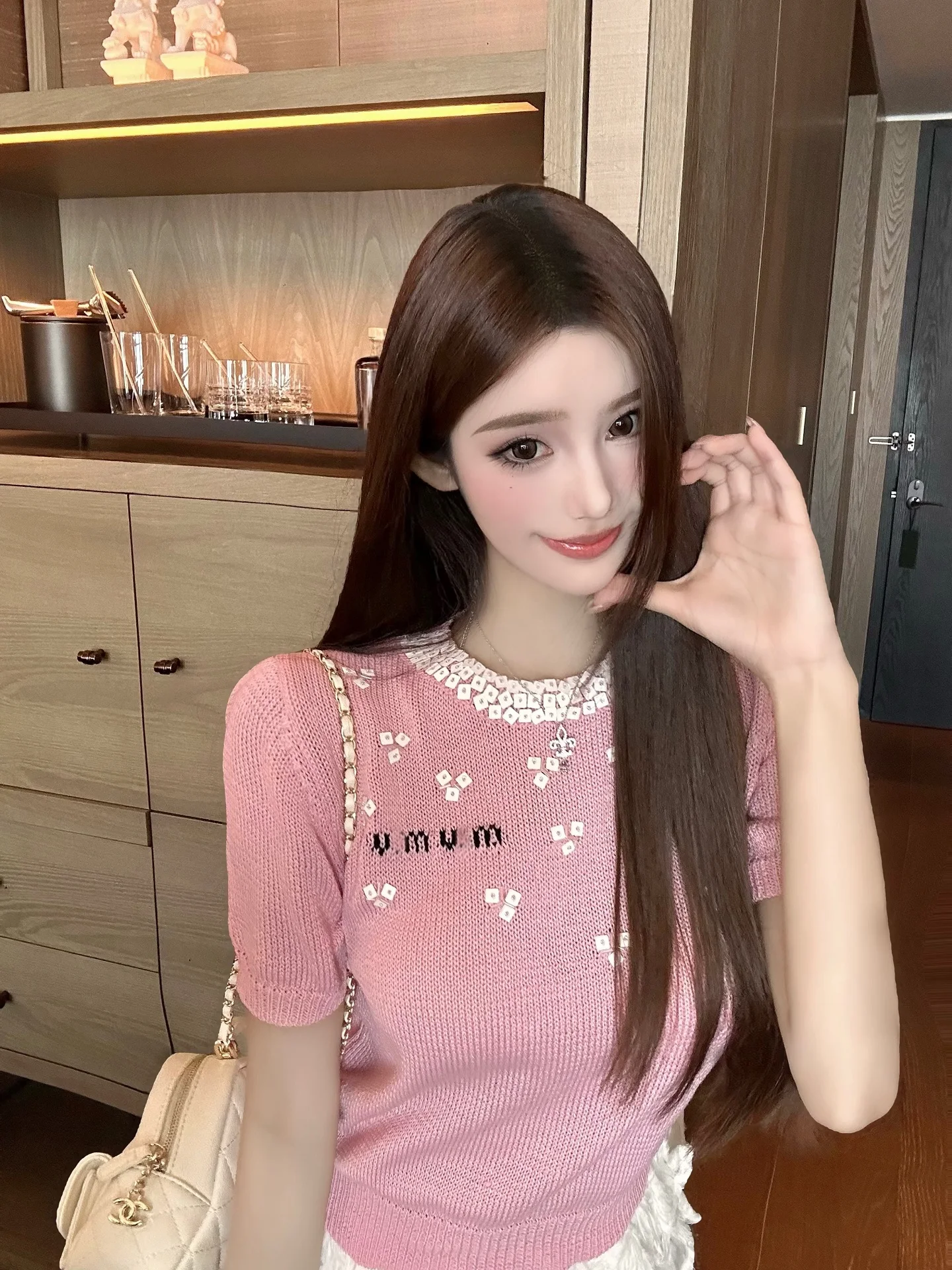 

Luna round Ne Knitted Sweater ort Sve Slim Fit Women's irt Sweet Sle Sequin Embellied Summer Faion Top