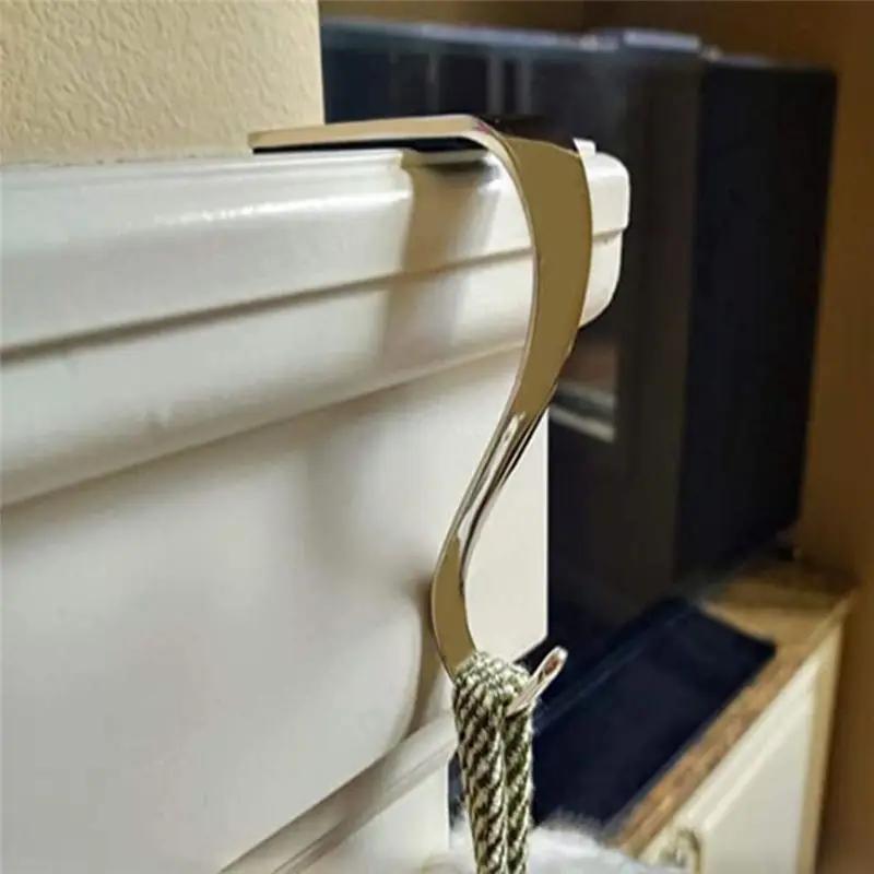 

A New Factory 3Pcs Hook Up Christmas Decor Gold Clothes Rack Hooks for Keys Fireplace Hanger Christmas Metal Hook Metal S Hooks