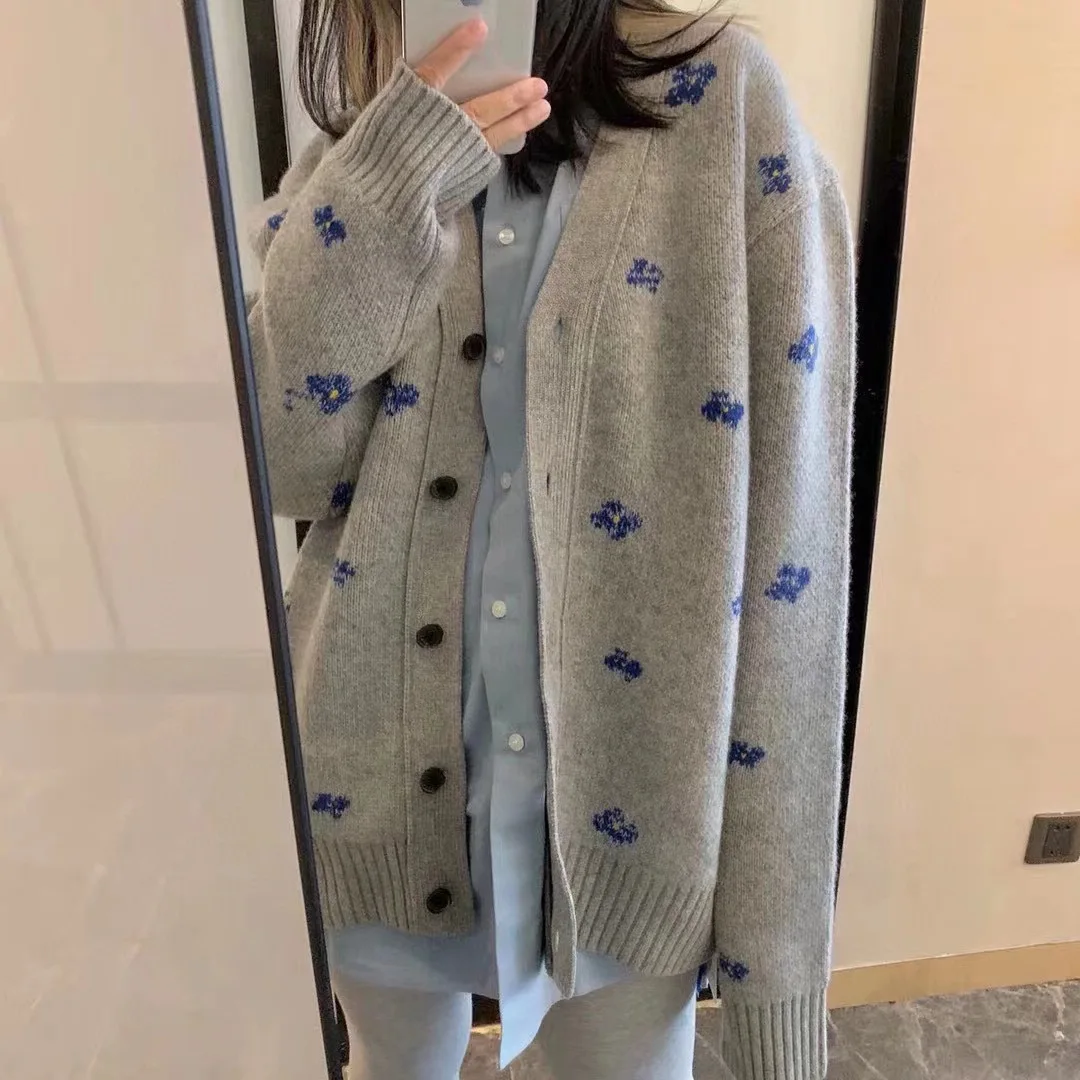 Tailor-made Blue Floral Loose Knitted Cardigan for Women, High-street Long Casual Sweater Coat for Fall/Winter