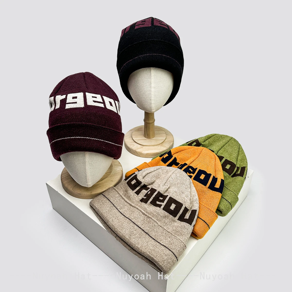 

New Men Women American Retro Jacquard Letters Knitted Hats Warm Casual Fashion Niche Beanies Personal Versatile Outdoor Skiing