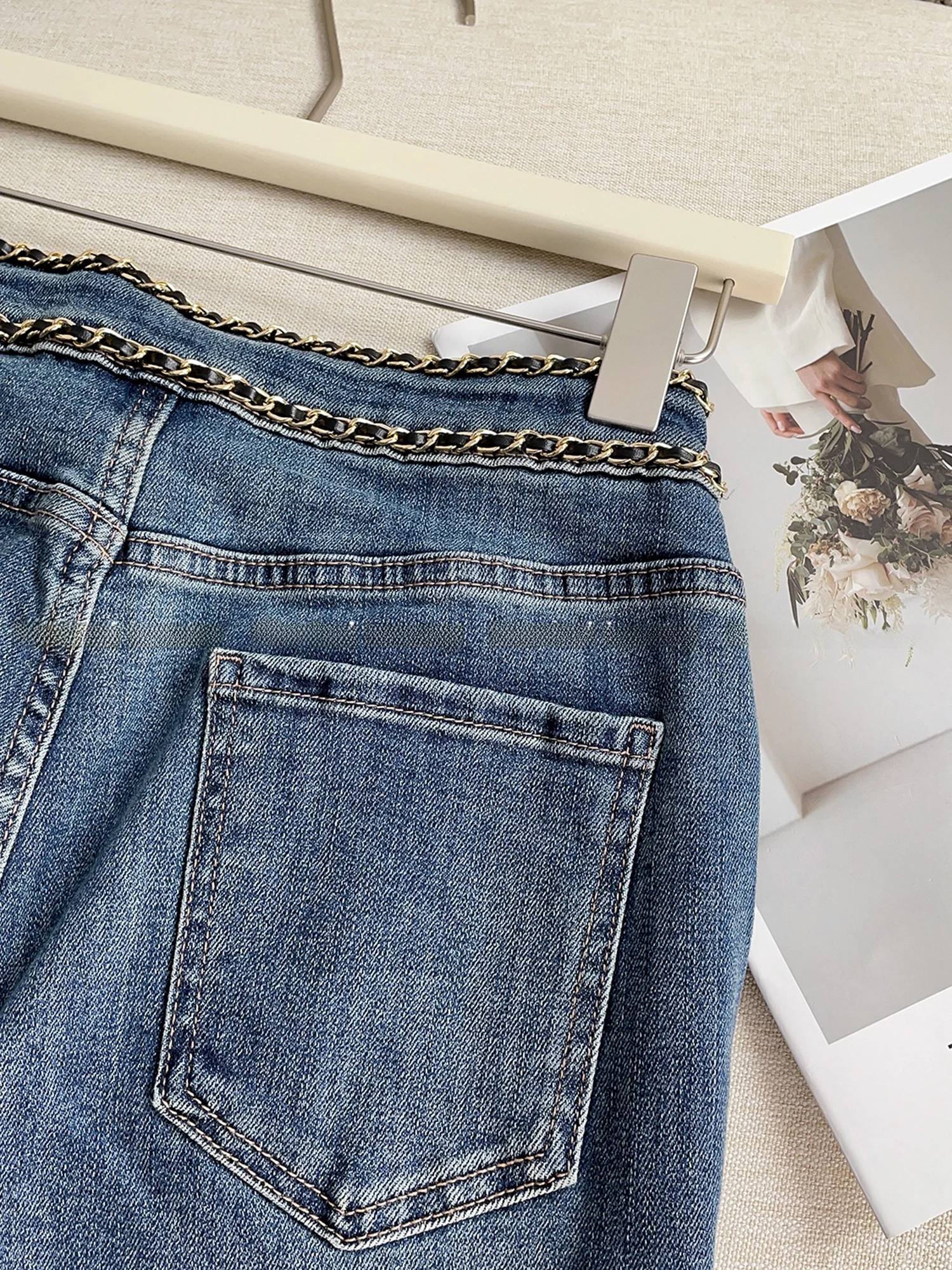 레트로 패셔너블 여름 신상 체인 디자인 슬림 스트레이트 와이드 레그 웨이드 아웃 진 여성용 하이웨이스트 스트레이트 레그 진