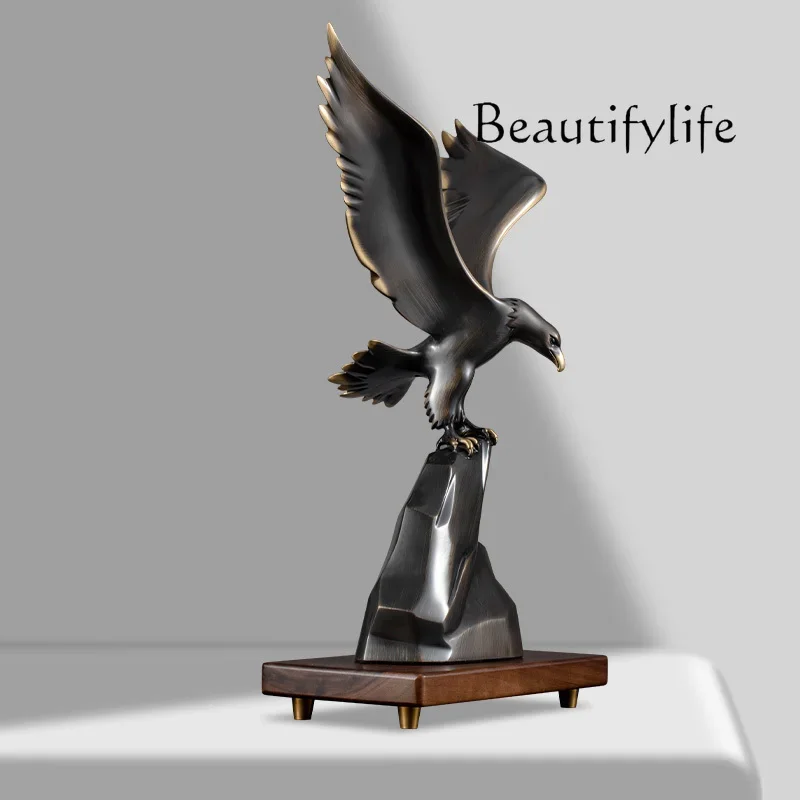 R Light Luxury High-grade Brass Living Room Entrance TV Cabinet Decoration High-end Sense Niche Desktop Eagle Ornament
