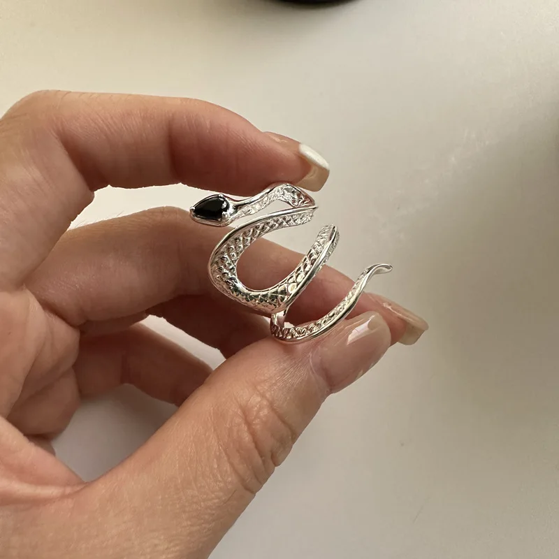 

Korean Style INS Fashionable S925 Sterling Silver Snake Ring with Black Zircon