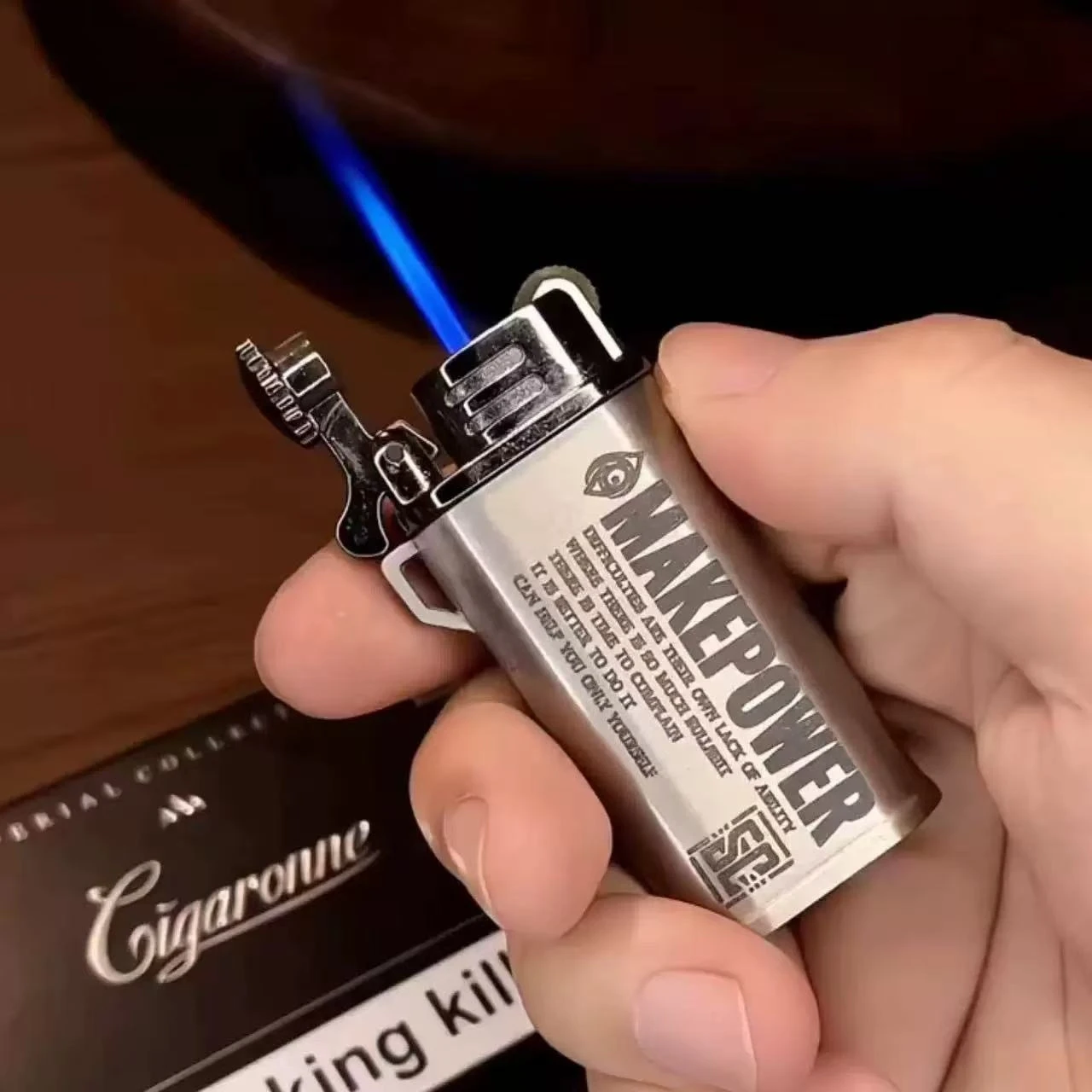 

Fashion Brand Flip Wheel Straight Jet Lighter Metal Windproof Inflatable Personalized Blue Torch Lighter, Men's Smoking Gift