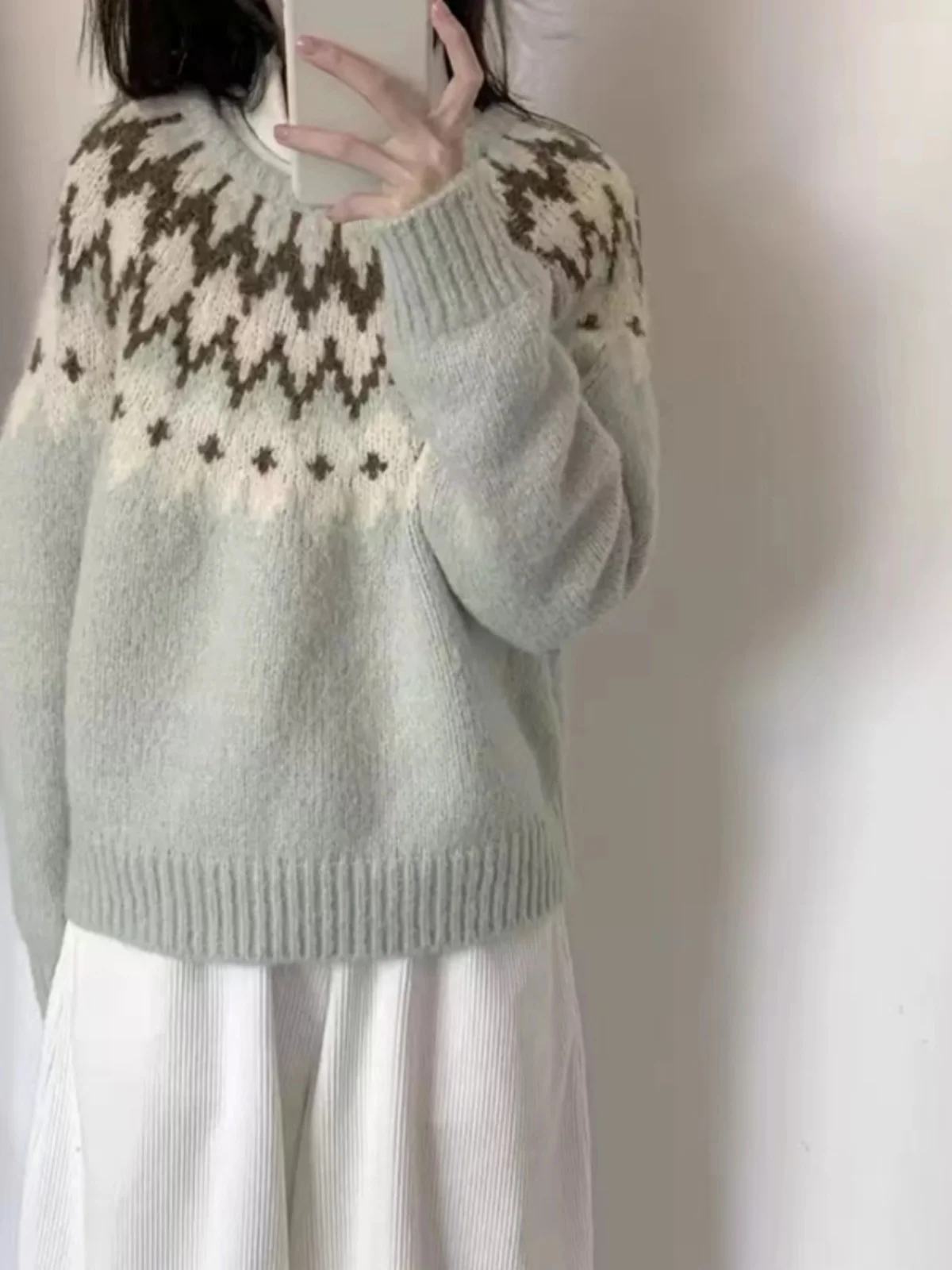 เสื้อสเวตเตอร์ถักลายแฟร์ไอล์อเนกประสงค์สำหรับผู้หญิง ฤดูใบไม้ผลิ ฤดูใบไม้ร่วง 2025 ทรงหลวม สไตล์ลำลอง คอกลม ถักนิตติ้ง เสื้อแฟชั่นสำหรับผู้หญิง เหมาะสำหรับใส่ไปทำงาน