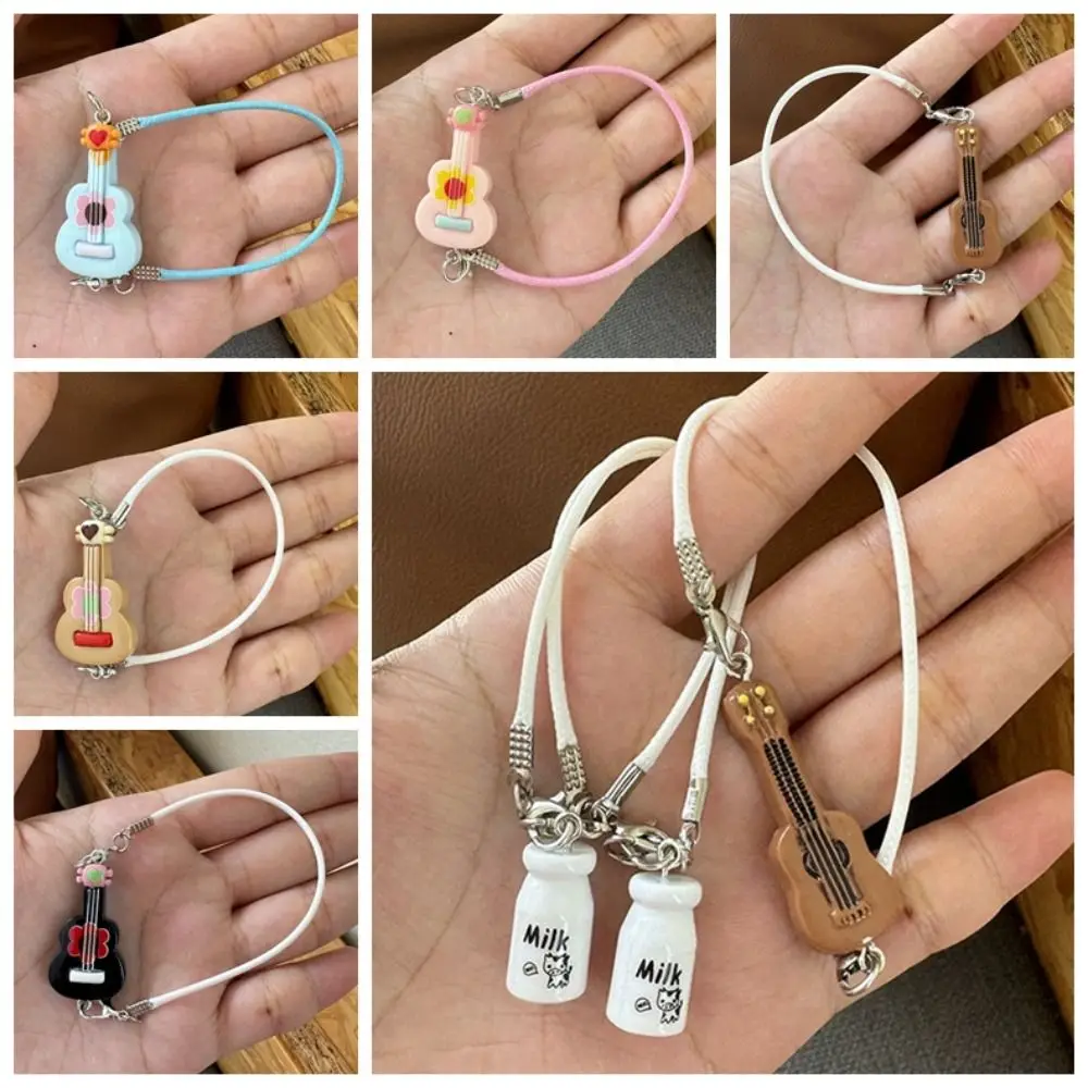 5 uds hervidor de agua casa de muñecas Mini guitarra bandolera muñeca accesorios muñeca guitarra en miniatura modelo pequeños accesorios de fotografía