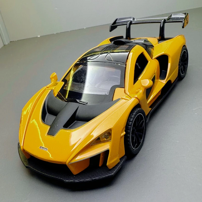 合金スポーツカーモデル、音と光のプルバックモデル、セナモデル、車のデスクトップルームオーナメント、おもちゃギフト1:32スケール