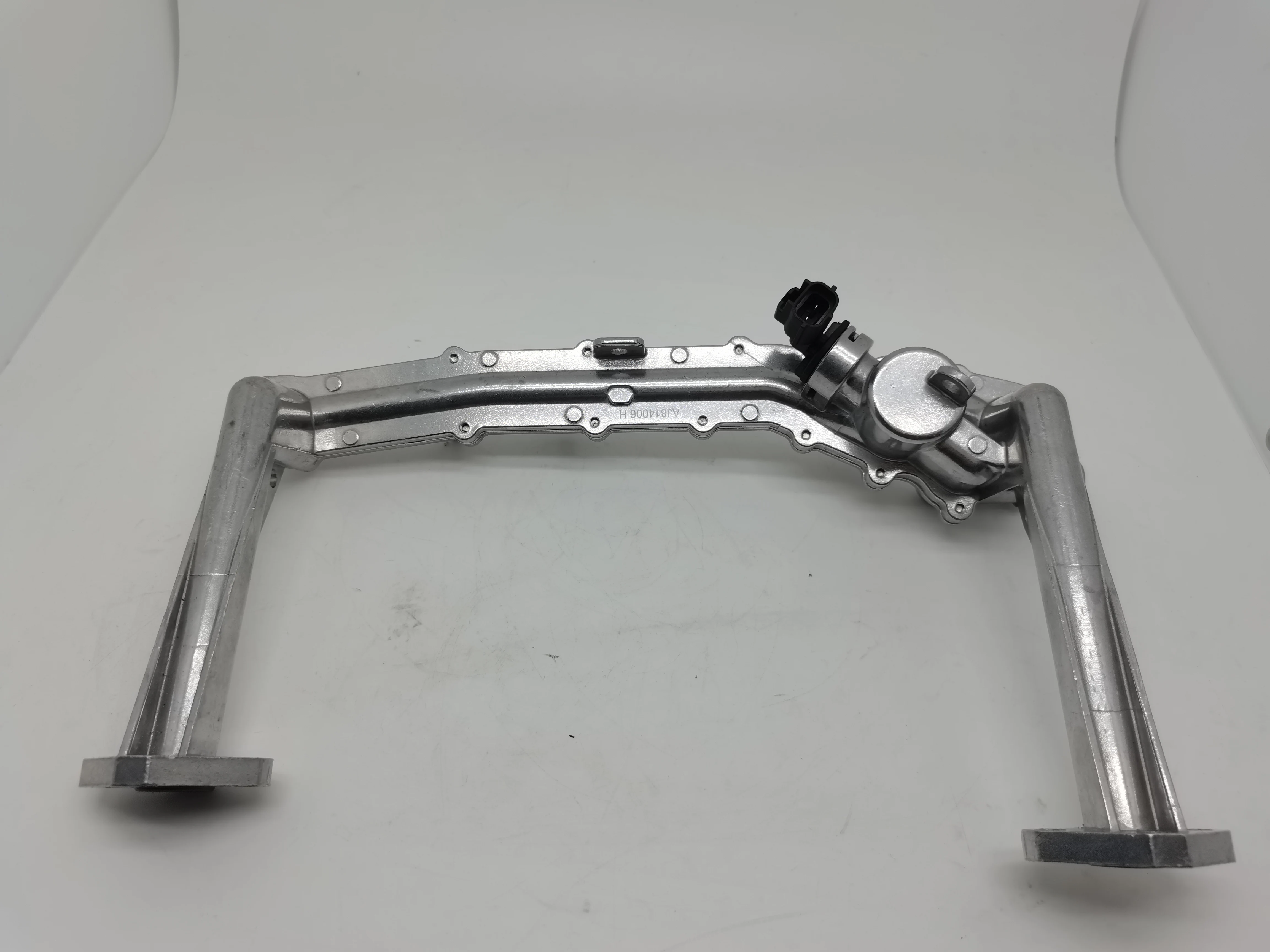 Tubo colector de calentador de manguera de agua de aluminio con Sensor para Jaguar XF XE XJ Land Rover Range Sport LR4 V6