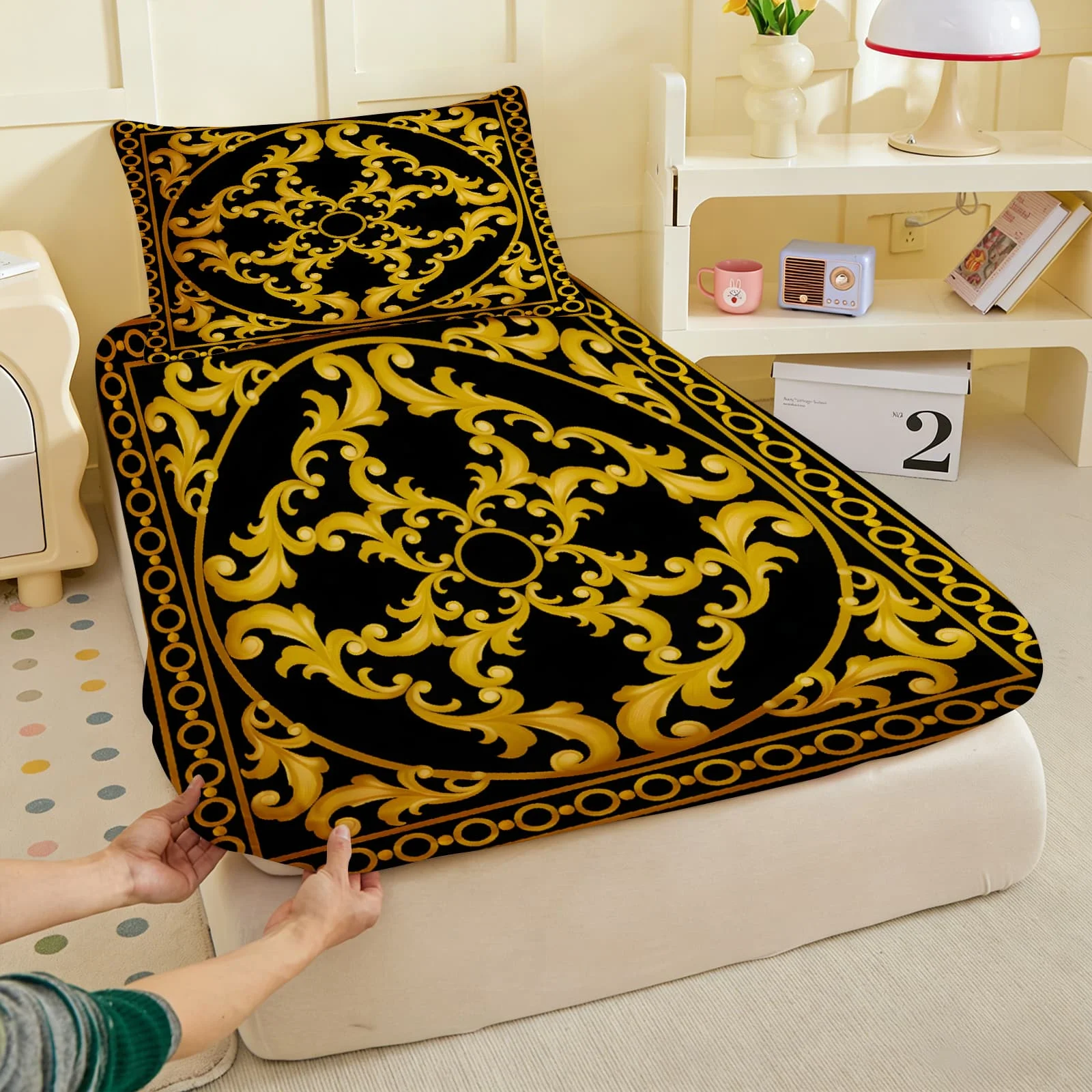1pc Black Gold Baroque Scrollwork Print Fitted Sheet Deep Pocket Elastic Mattress Cover Single Double Queen King Bedroom Decor