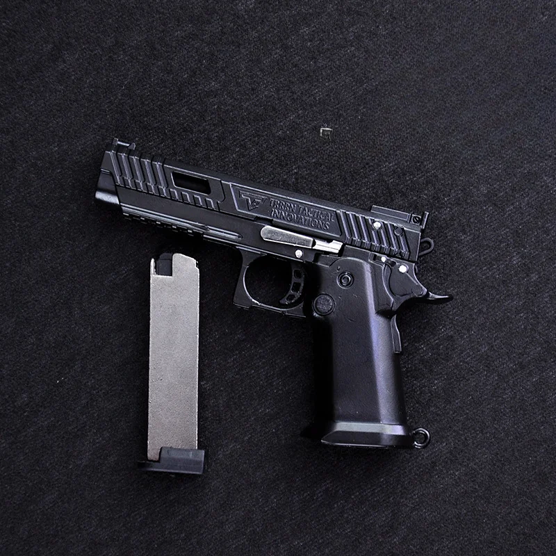 1: 3 Alloy Empire G34 tti ShellDetachable Alloy Toy Gun Keychain Fidget Toy Keychain Cannot Launch