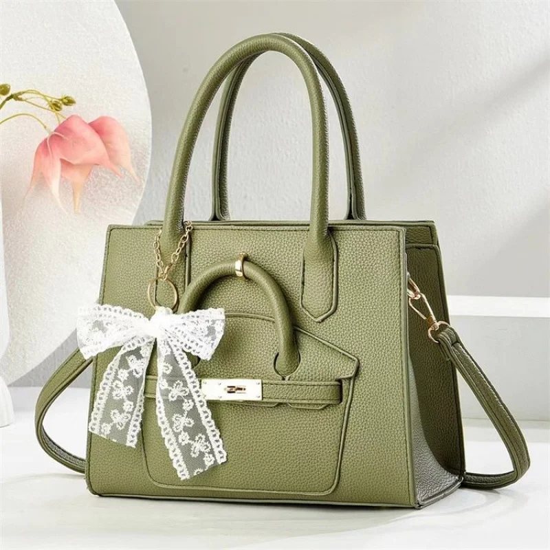 

Роскошная уникальная кожаная большая сумка с модным буквенным логотипом, лучше всего подходит для женских покупателей