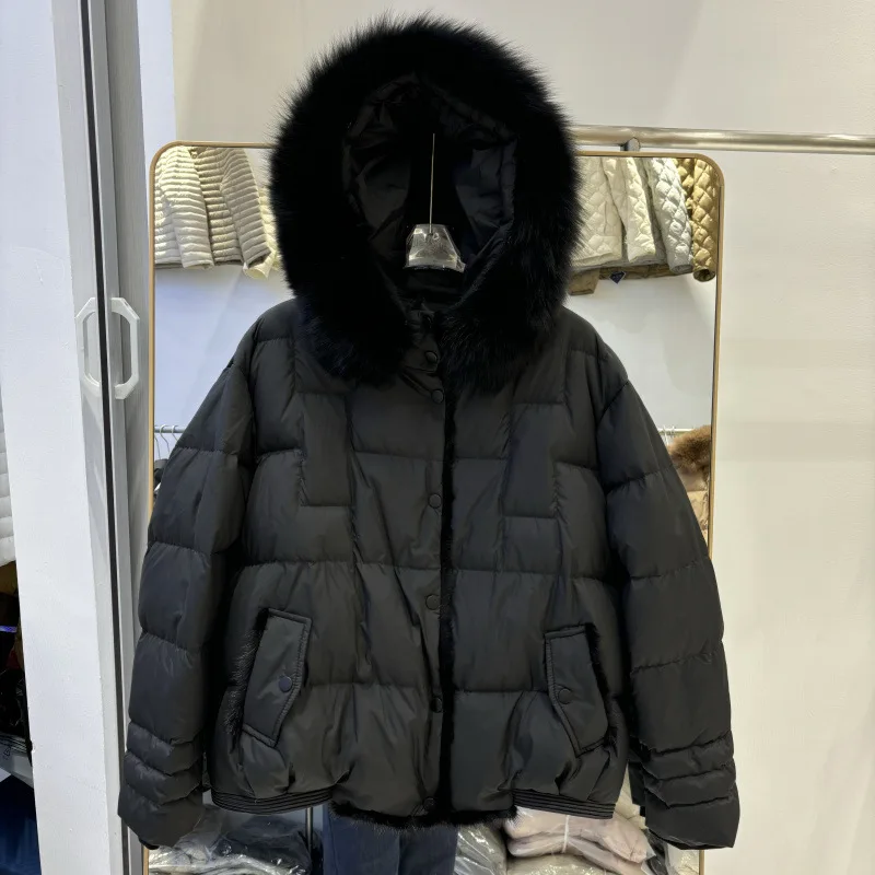 Piumino corto invernale da donna europeo nuovo piumino corto in pelliccia di visone patchwork con cappuccio allentato