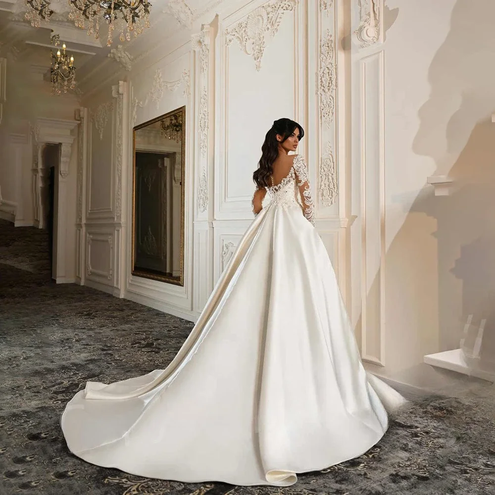 Abiti da sposa di lusso personalizzati Scollo a cuore Applique in pizzo Maniche lunghe Raso A Line Sweep Train Abiti da sposa da sposa