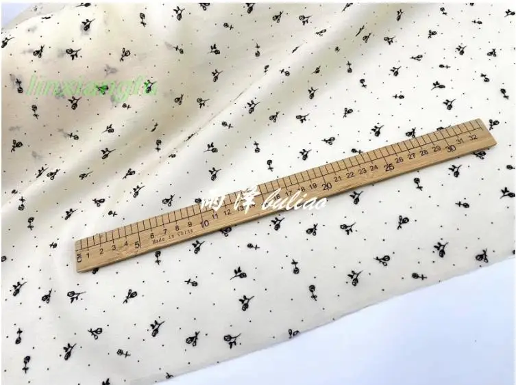 Ultra-thin beige low-gloss silk woven gold flocking fabric, flower jacquard silk cotton fabric, shirt dress Chinese clothing.