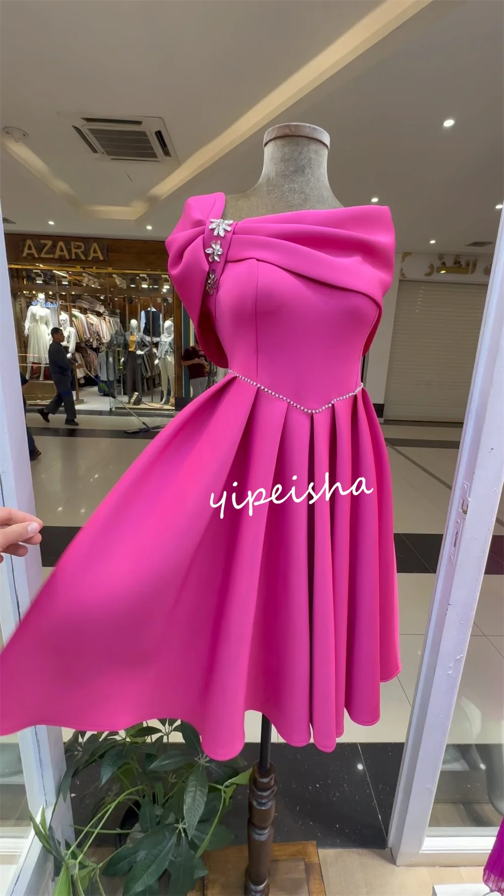 Customized High Quality Jersey Pleat Rhinestone A-line Off-the-shoulder Mini Dresses Cocktail Dresses Simple Exquisite Classic F