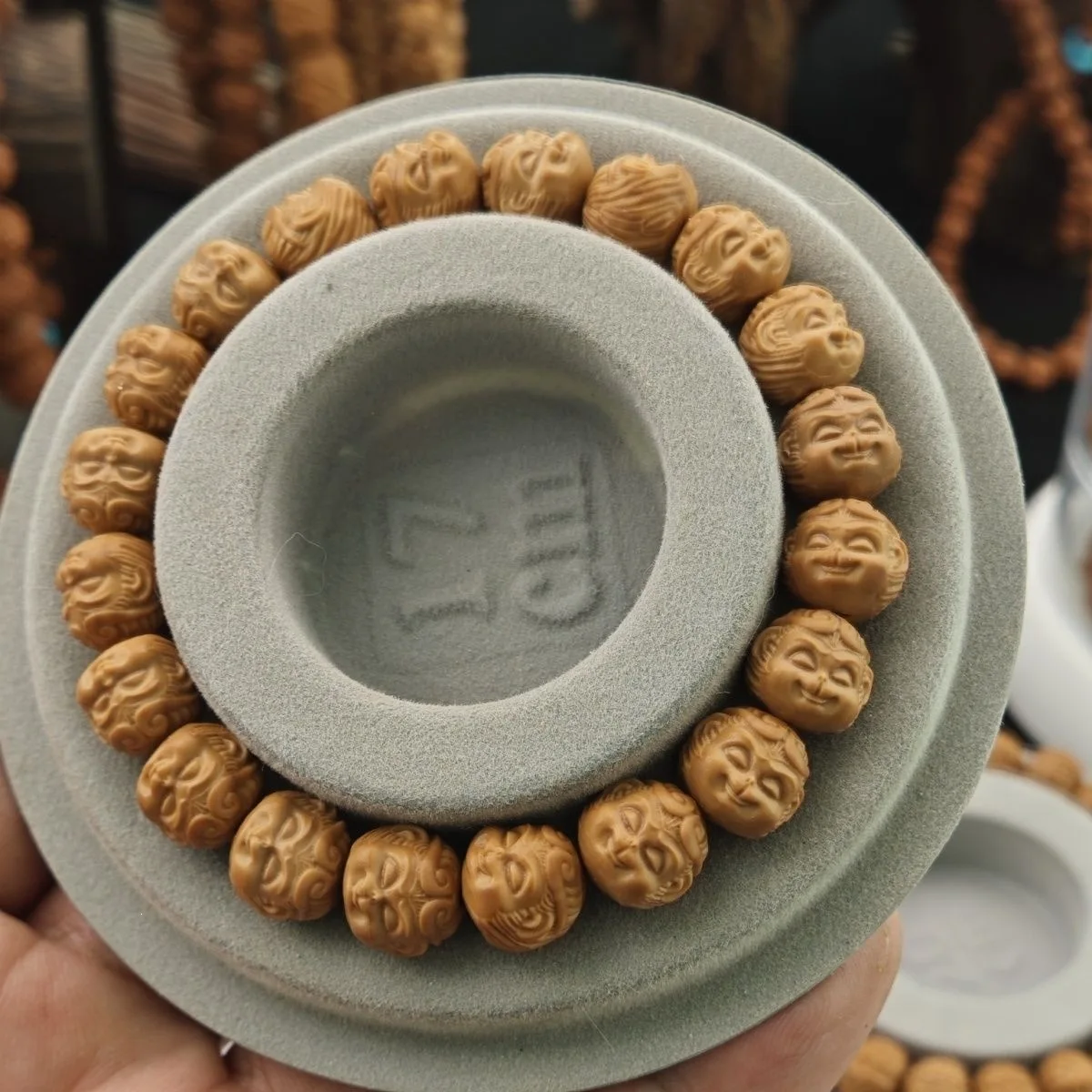 2026 New Exquisite Monkey Head Walnut Carved Sun Wukong Wenwan Bracelet Unisex Handmade Vintage Jewelry for Men Women Daily Wear