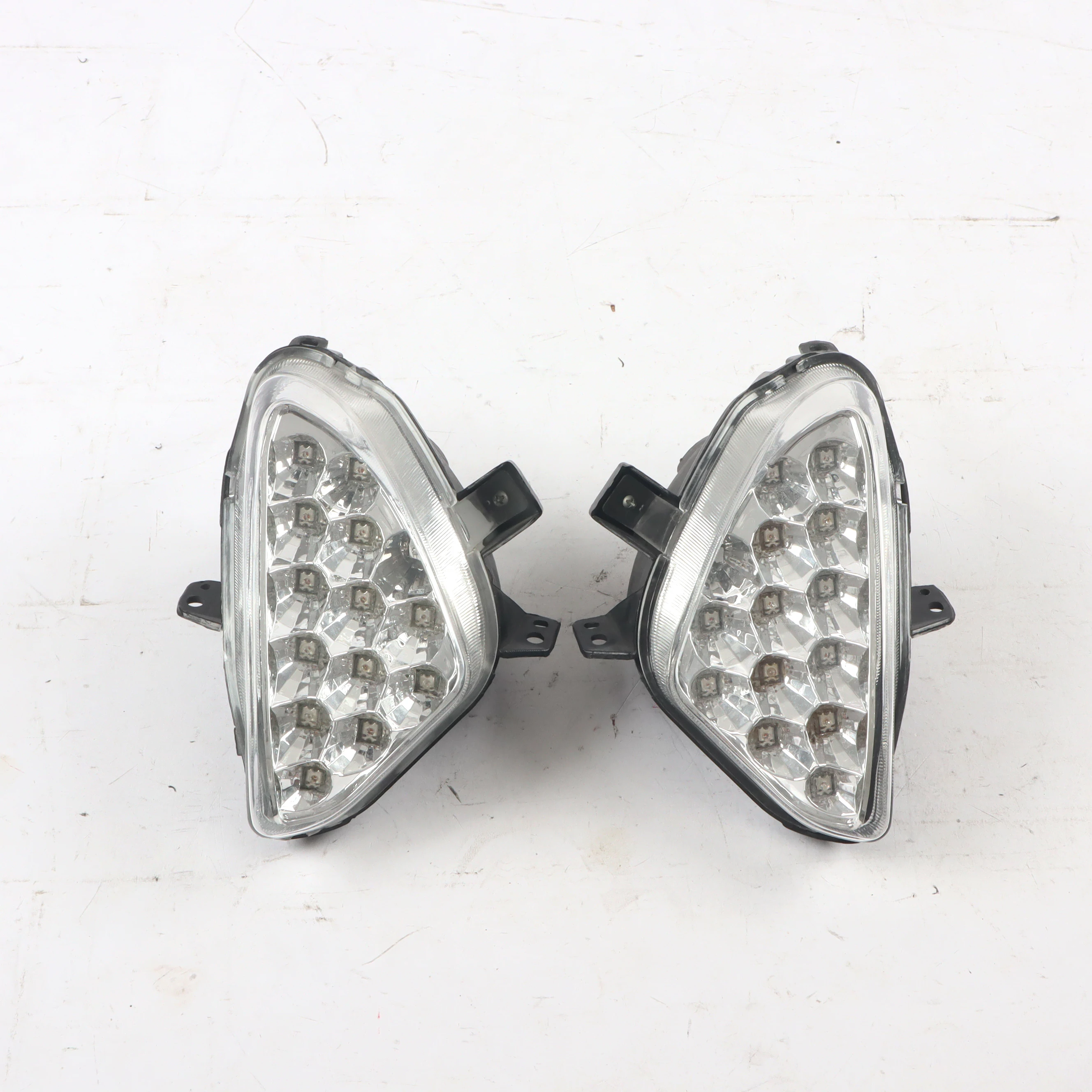 Wholesale Motorcycl 250cc parts For YAMAHA MAJESTY 250 YP5 LED Front Turn Signal Lights Lamp Assembly