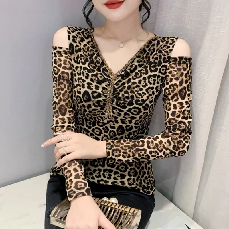 

#8029 Spring Summer Leopard T Shirt Women Sexy V-neck Diamonds Off Shoulder T-shirt Long Sleeve Vintage Tight Tee Elastic Mesh