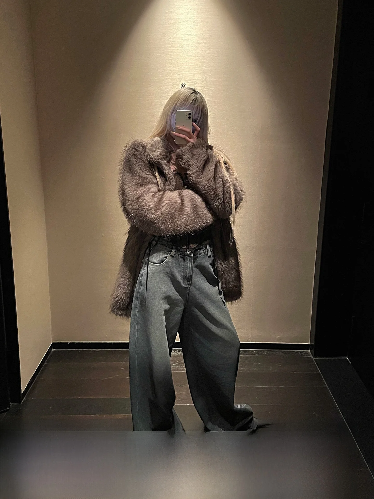 

MochaMousse женское повседневное пальто свободного кроя средней длины с мехом коричневого цвета из полиэфирного волокна длинный свеч с высоким воротником