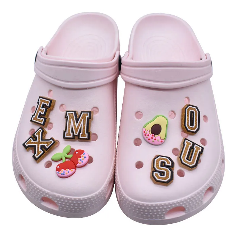 Creative Gold Letters Hole Shoes Charms accessori per Croc Shoe Buckle Bright Pink Character Shoe Flower decorazioni per scarpe fai da te