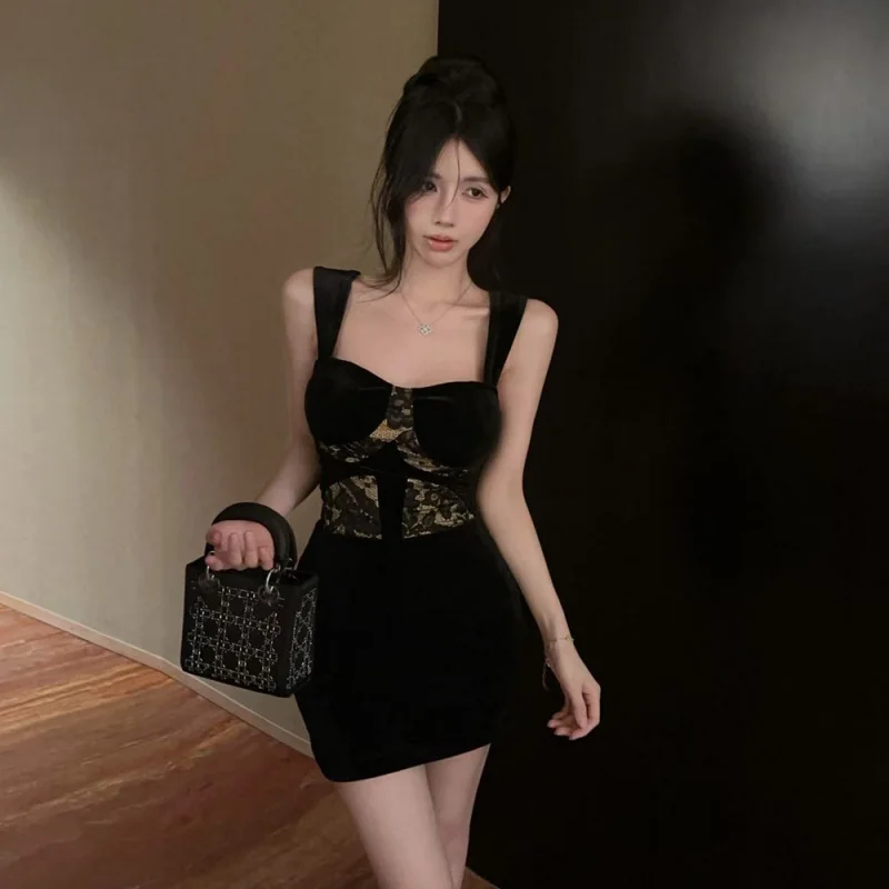 

8068Европа и Америка 2026: Модное и сексуальное облегающее платье-футляр с завязками для трансграничной торговли, с цветовыми блоками, короткое