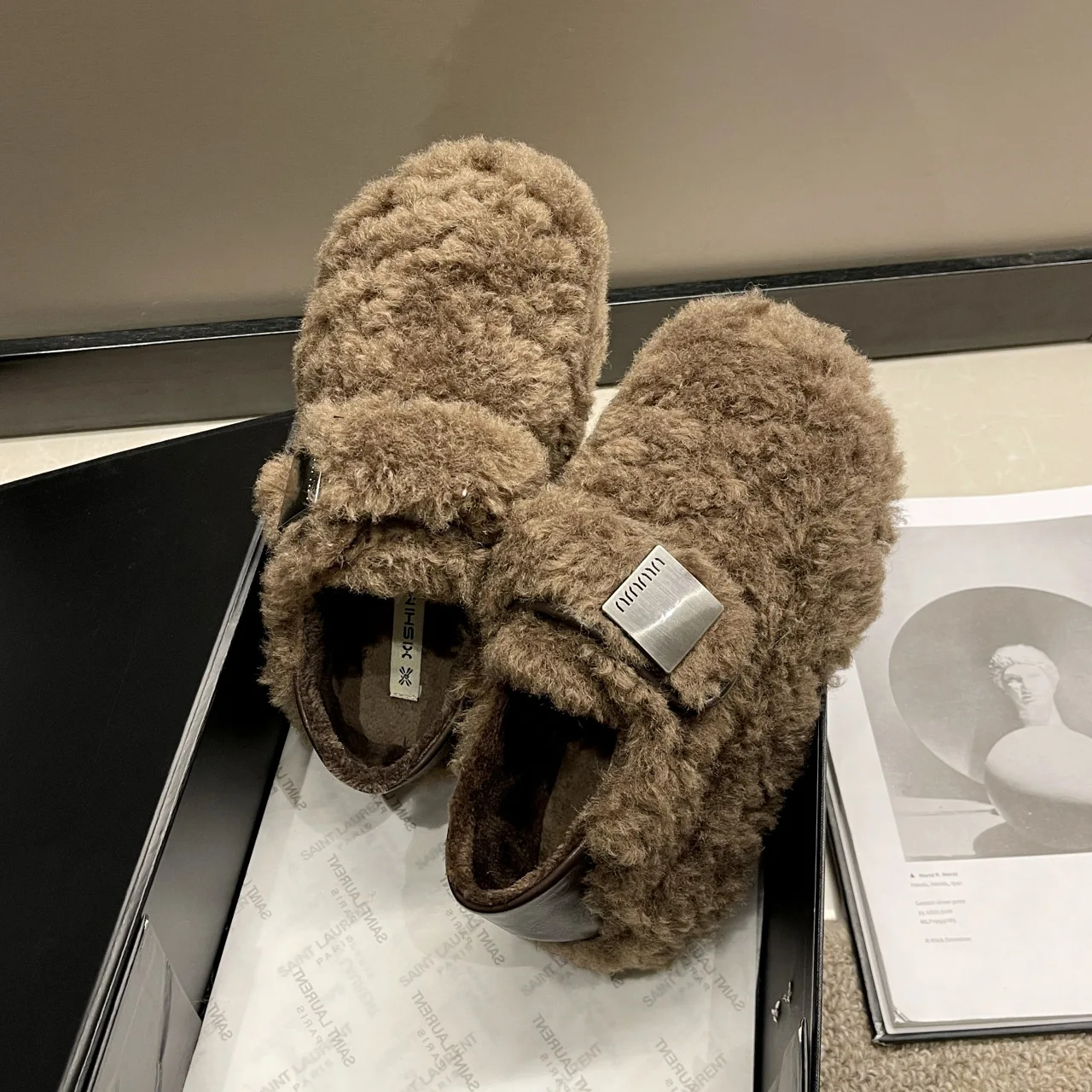 

Зимняя обувь, женская обувь без шнуровки с круглым носком, женская обувь, лоферы, повседневные меховые кроссовки, осенние модельные мокасины без шнуровки, новая осень