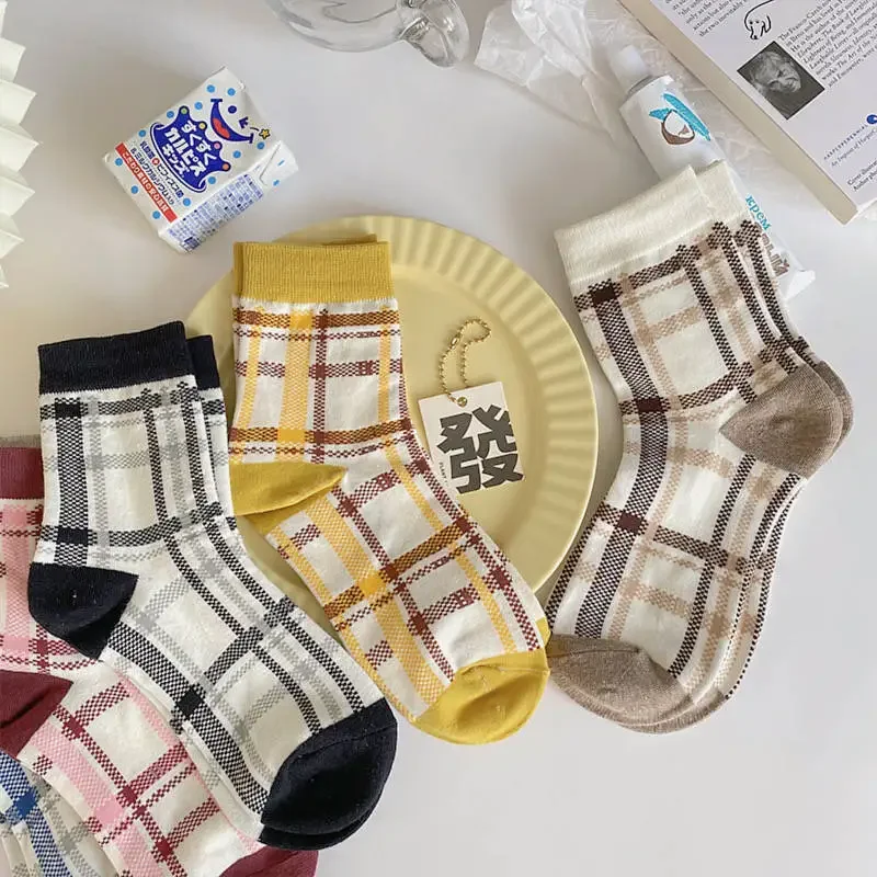 Cute Socks Women Middle Tube College Plaid Japanese Vintage Kawaii All-match Students Korean Style Invisible Harajuku